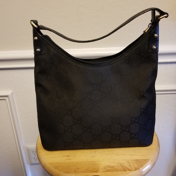 Authentic GUCCI - Black Hobo Shoulder Bag - Picture 2 of 5